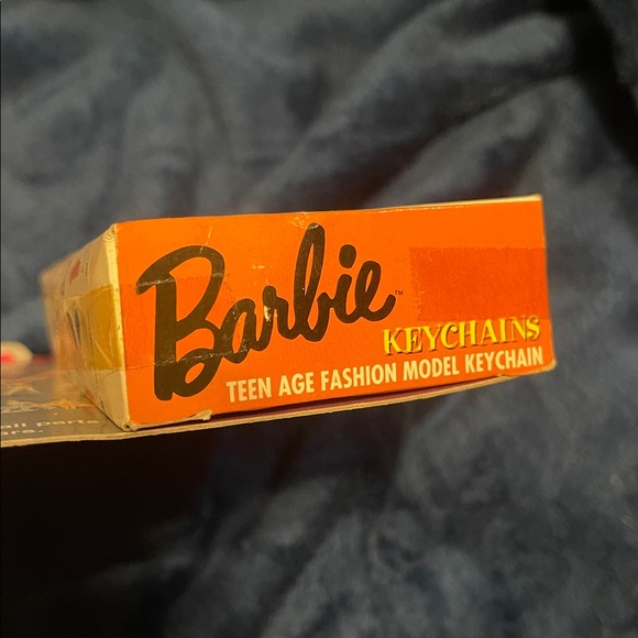 Barbie Keychains with Classic Doll Designs - Picture 9 of 11